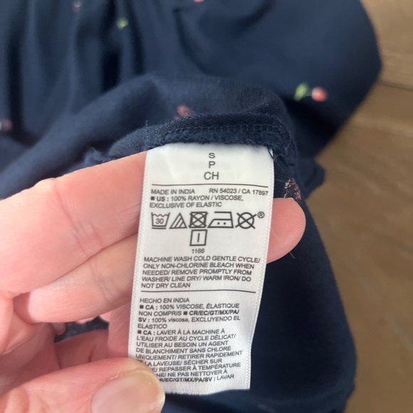 NWOT Cherry navy peplum top - Picture 6 of 9